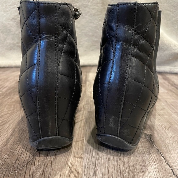 AQUATALIA Black Quilted Wedge Zipper Booties Size 37.5 - Picture 5 of 7